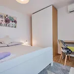 Four-bedroom In 펜션