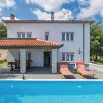 Four-bedroom In 펜션 Manjadvorci