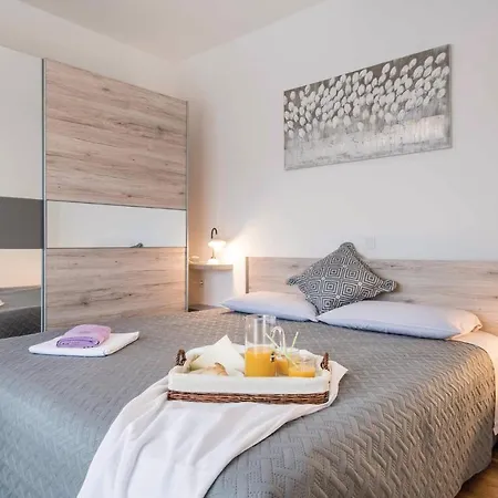 펜션 Four-bedroom In Manjadvorci