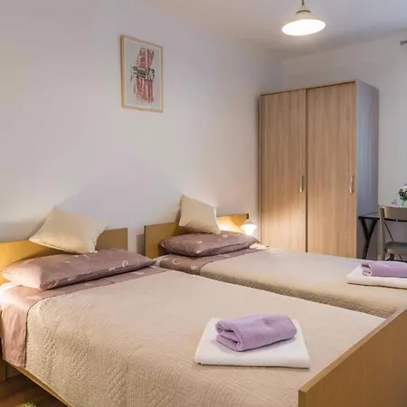 Four-bedroom In Vakantiehuis *