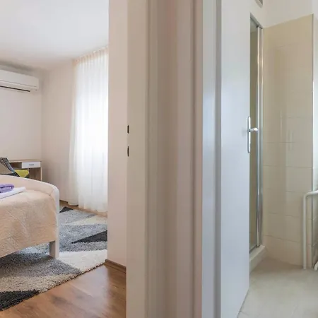 Four-bedroom In Manjadvorci